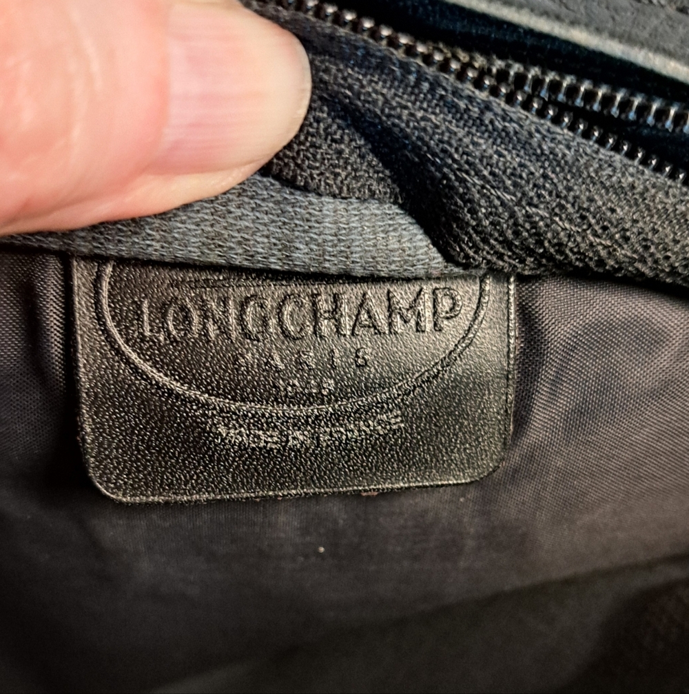 Vintage Longchamp Crossbody Bag - Picture 3 of 15